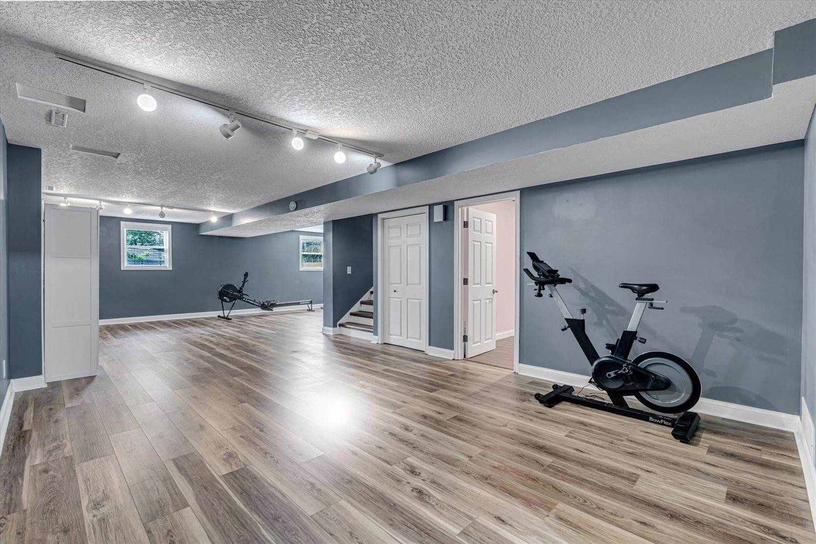 2520 Buckingham Avenue, Bettendorf, IA 52722