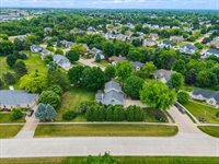 2520 Buckingham Avenue, Bettendorf, IA 52722