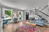 2520 Buckingham Avenue, Bettendorf, IA 52722