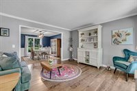 2520 Buckingham Avenue, Bettendorf, IA 52722