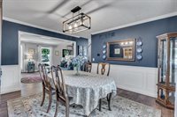 2520 Buckingham Avenue, Bettendorf, IA 52722