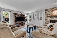 2520 Buckingham Avenue, Bettendorf, IA 52722