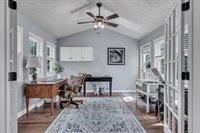 2520 Buckingham Avenue, Bettendorf, IA 52722