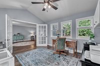 2520 Buckingham Avenue, Bettendorf, IA 52722