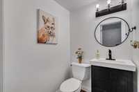 2520 Buckingham Avenue, Bettendorf, IA 52722