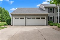 2520 Buckingham Avenue, Bettendorf, IA 52722