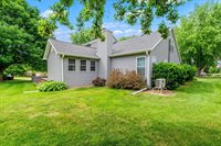 2520 Buckingham Avenue, Bettendorf, IA 52722