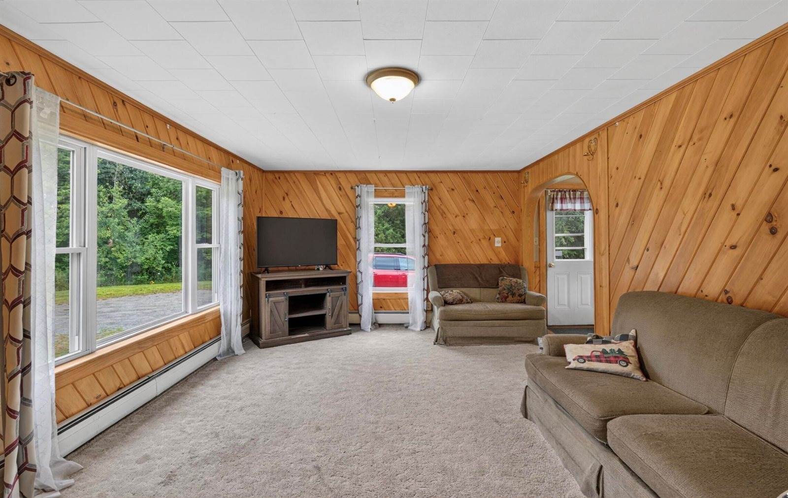 629 Range Road, Dover-Foxcroft, ME 04426