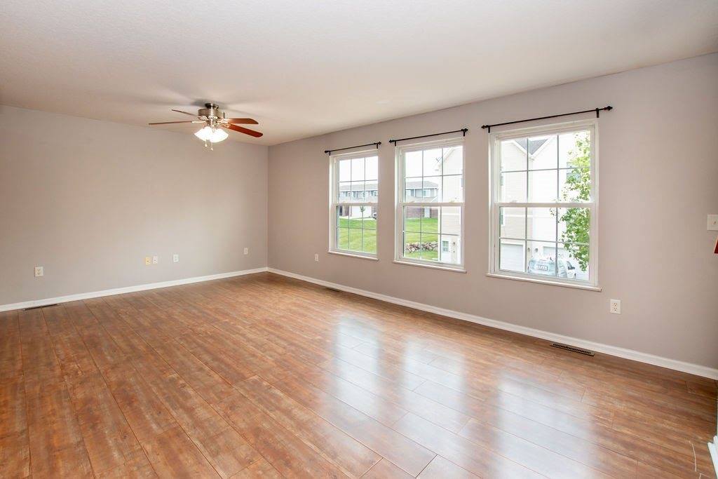 1062 10th Avenue NW, Altoona, IA 50009