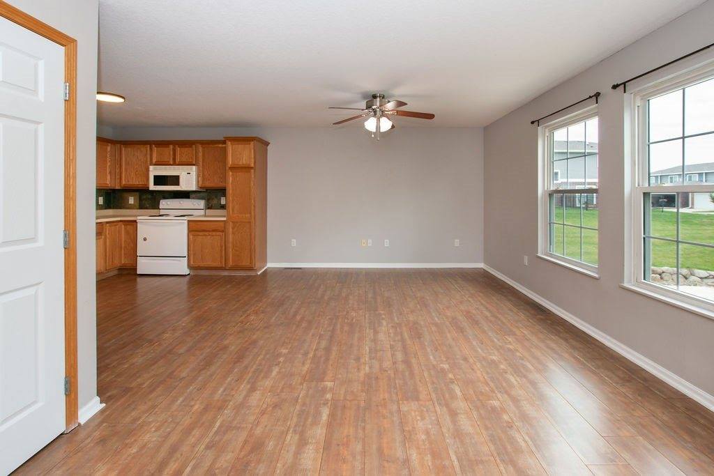 1062 10th Avenue NW, Altoona, IA 50009