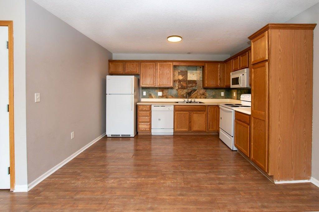 1062 10th Avenue NW, Altoona, IA 50009