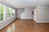 1062 10th Avenue NW, Altoona, IA 50009