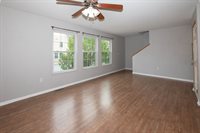 1062 10th Avenue NW, Altoona, IA 50009