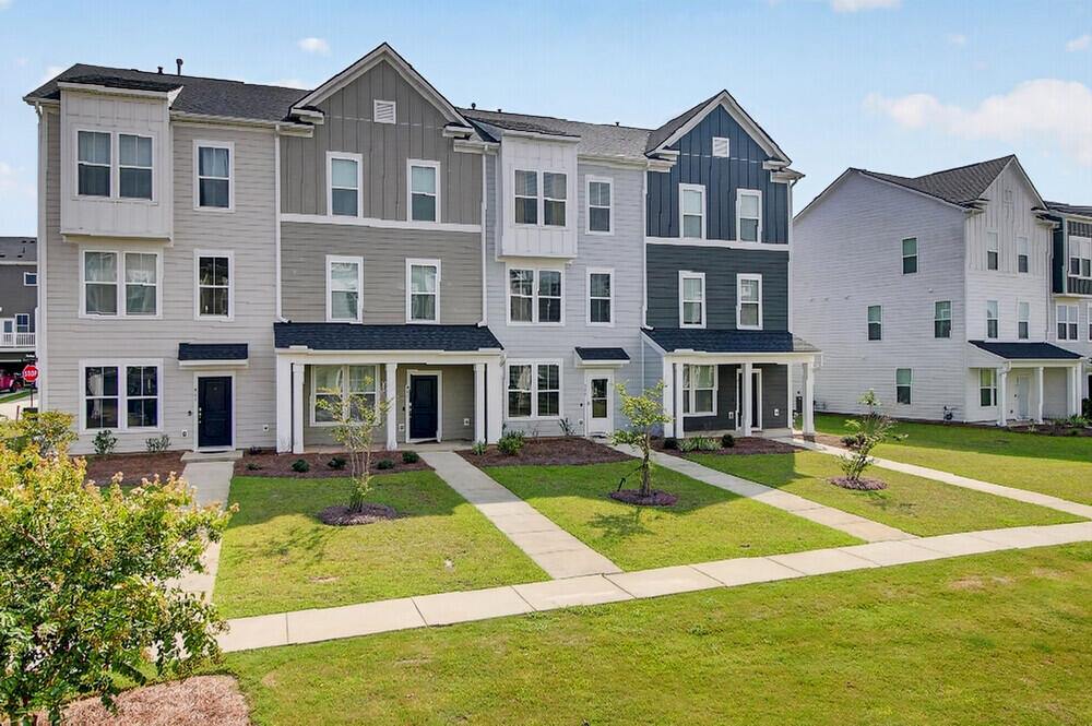 861 Recess Point Drive, Moncks Corner, SC 29461