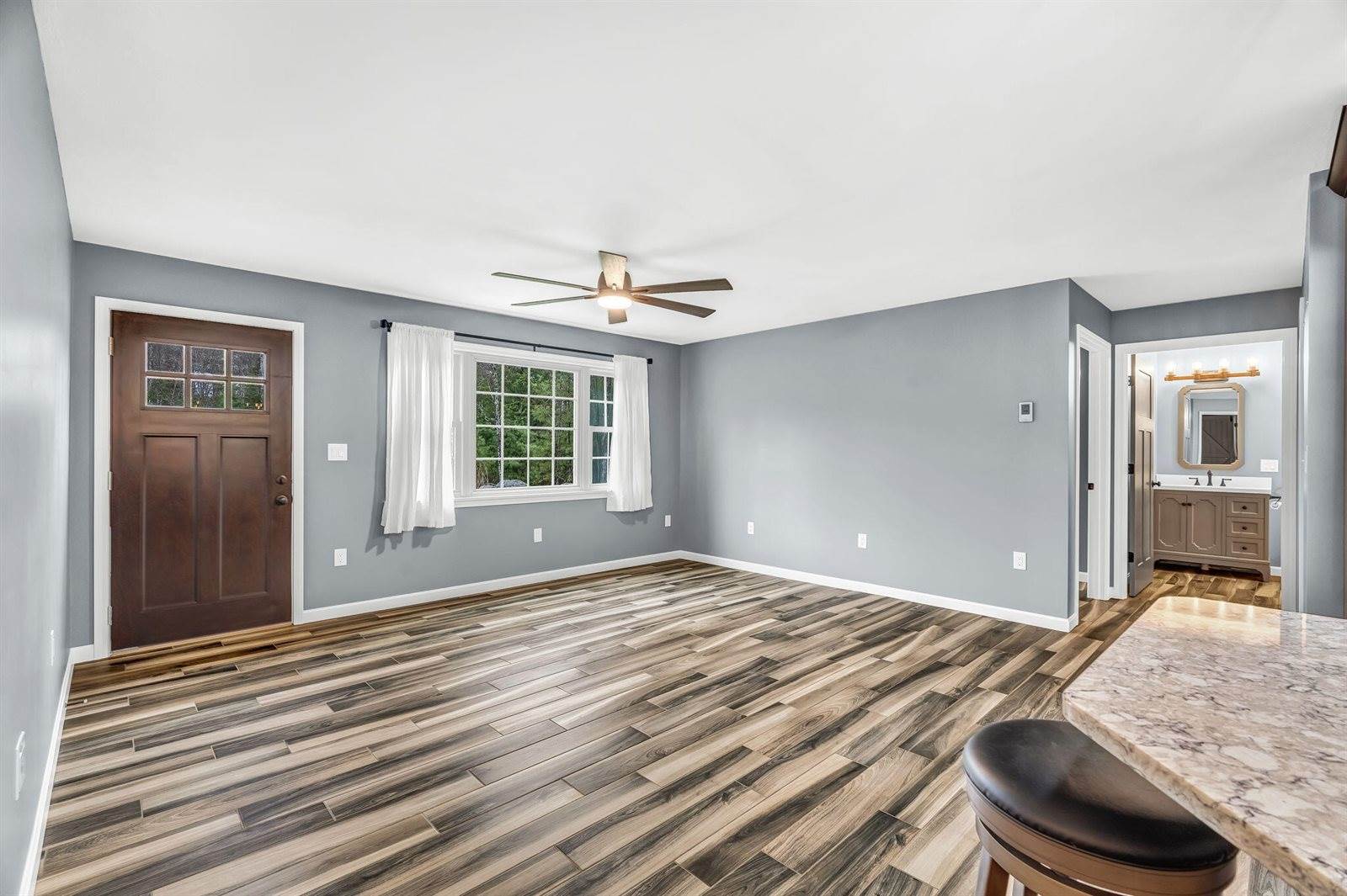 290 White Point Estates Road, Lincoln, ME 04457