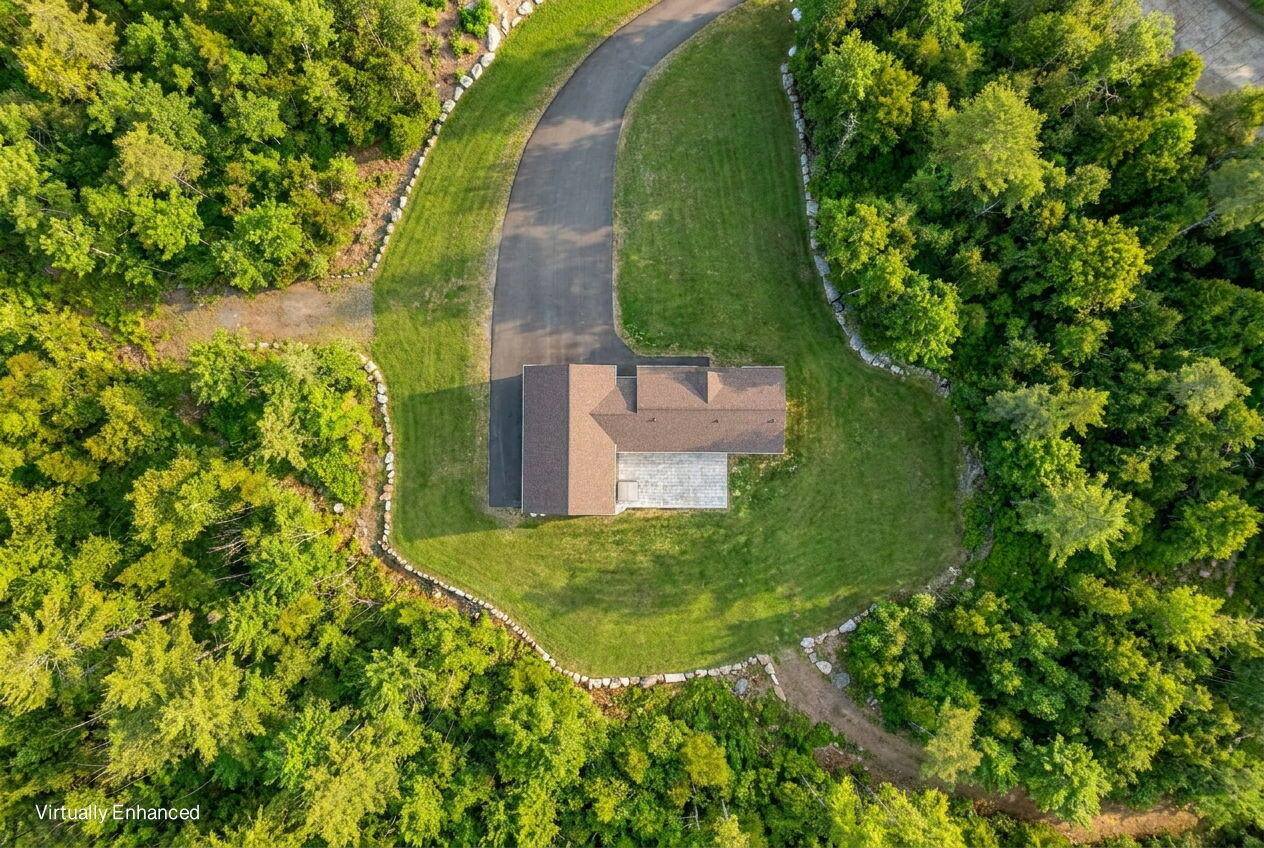 290 White Point Estates Road, Lincoln, ME 04457