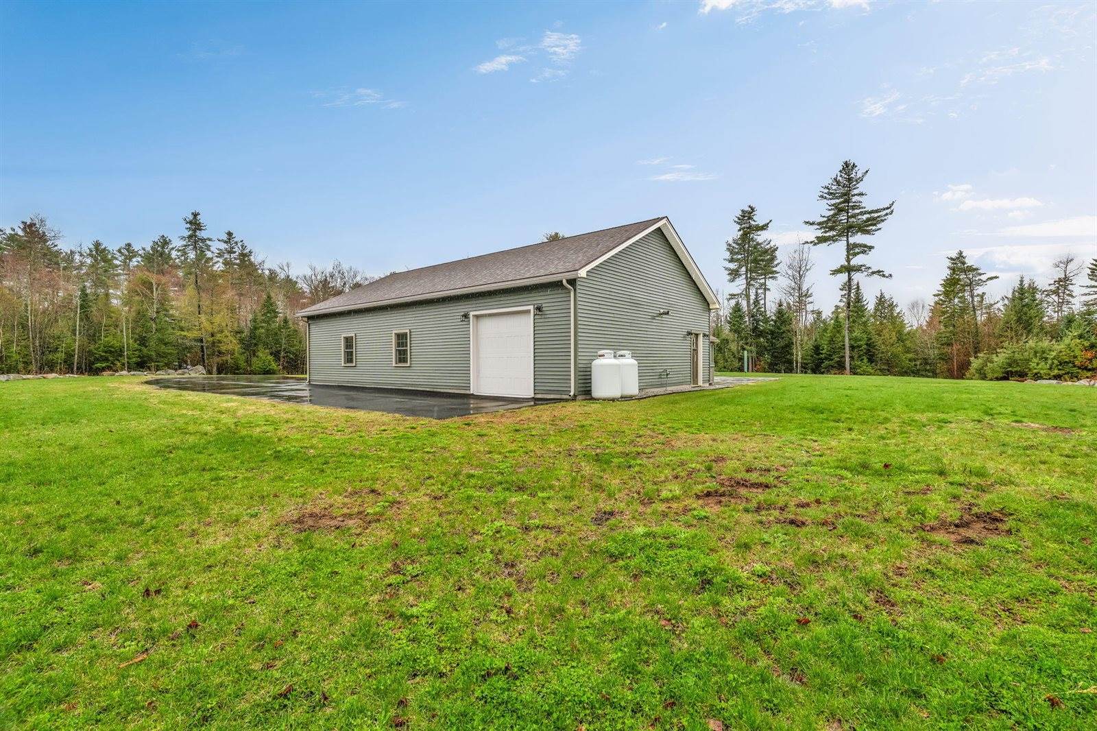 290 White Point Estates Road, Lincoln, ME 04457