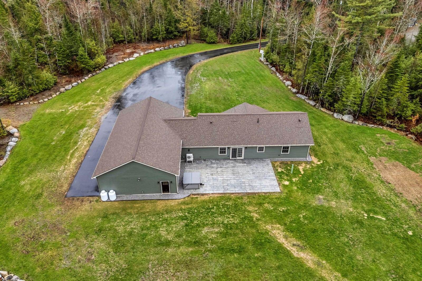290 White Point Estates Road, Lincoln, ME 04457