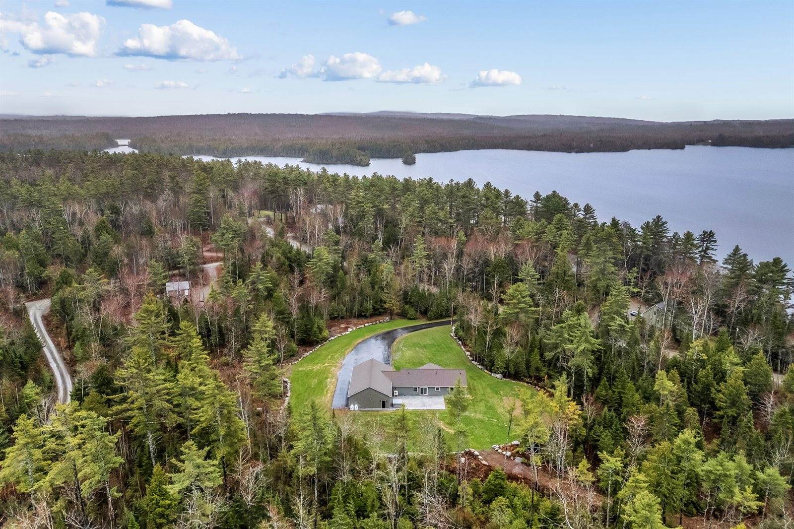 290 White Point Estates Road, Lincoln, ME 04457