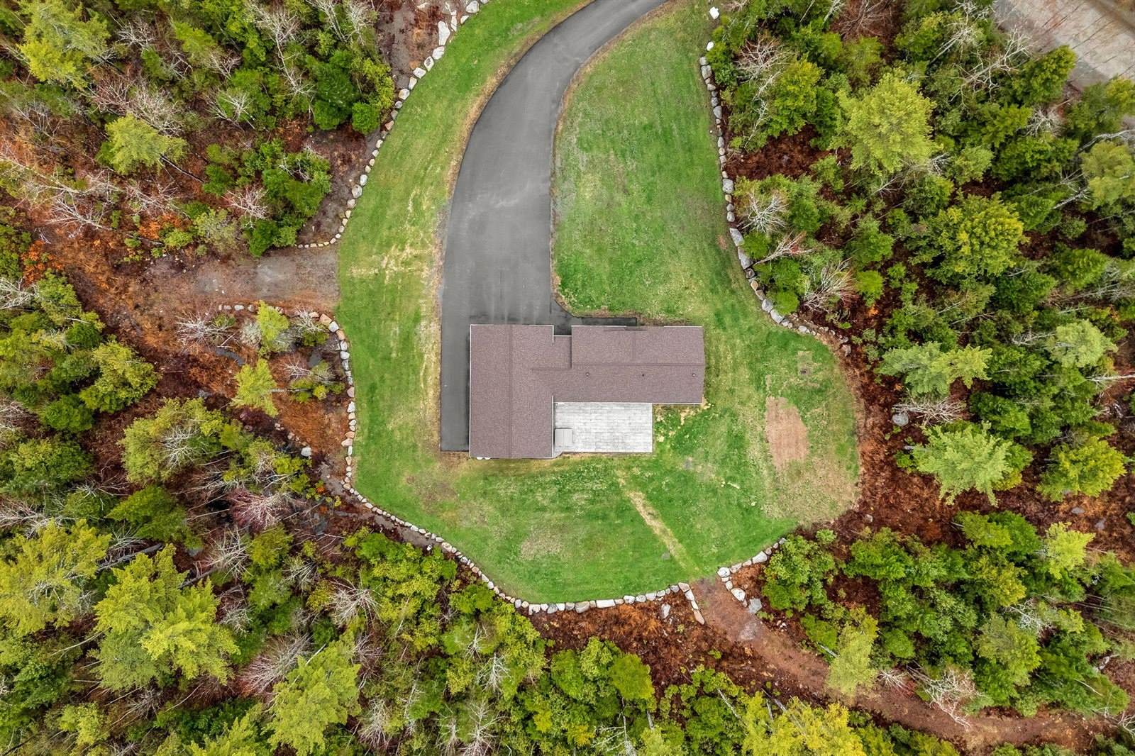 290 White Point Estates Road, Lincoln, ME 04457