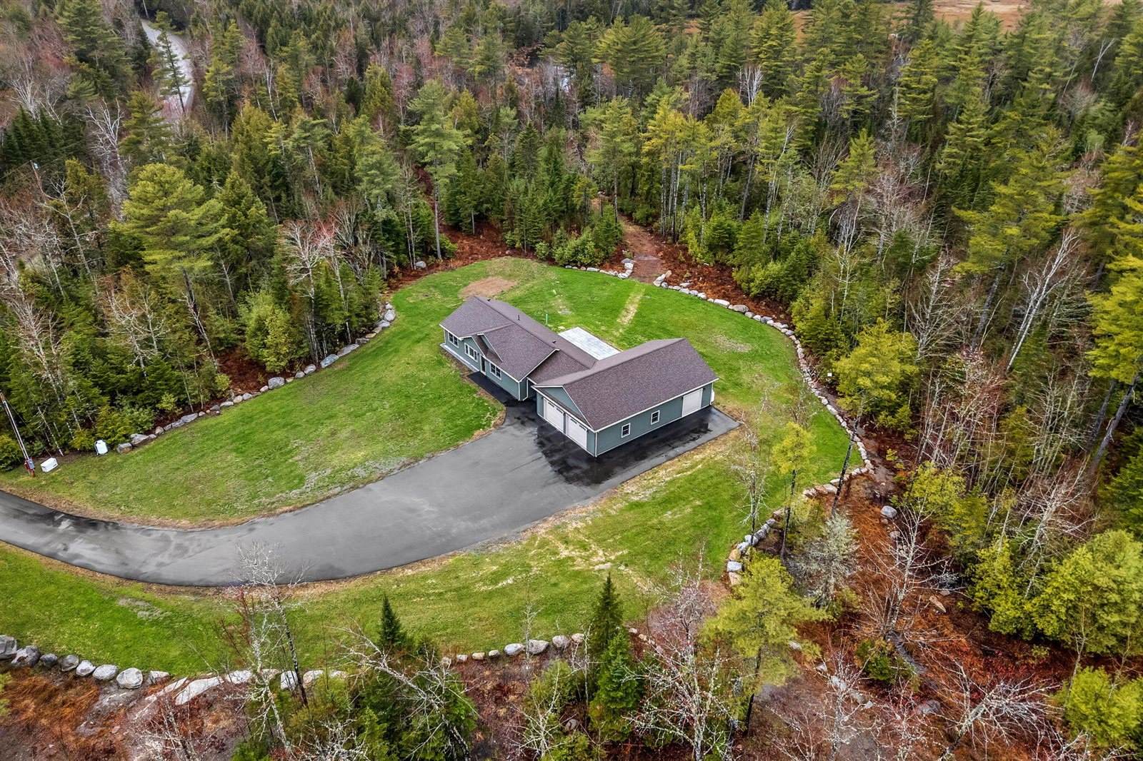 290 White Point Estates Road, Lincoln, ME 04457