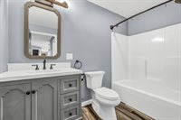 290 White Point Estates Road, Lincoln, ME 04457