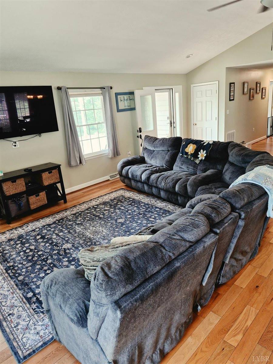 191 Erin Drive, Madison Heights, VA 24572