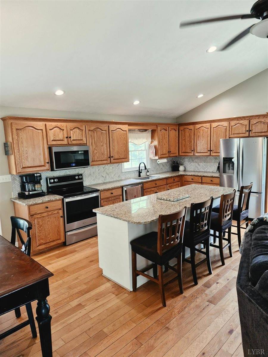 191 Erin Drive, Madison Heights, VA 24572
