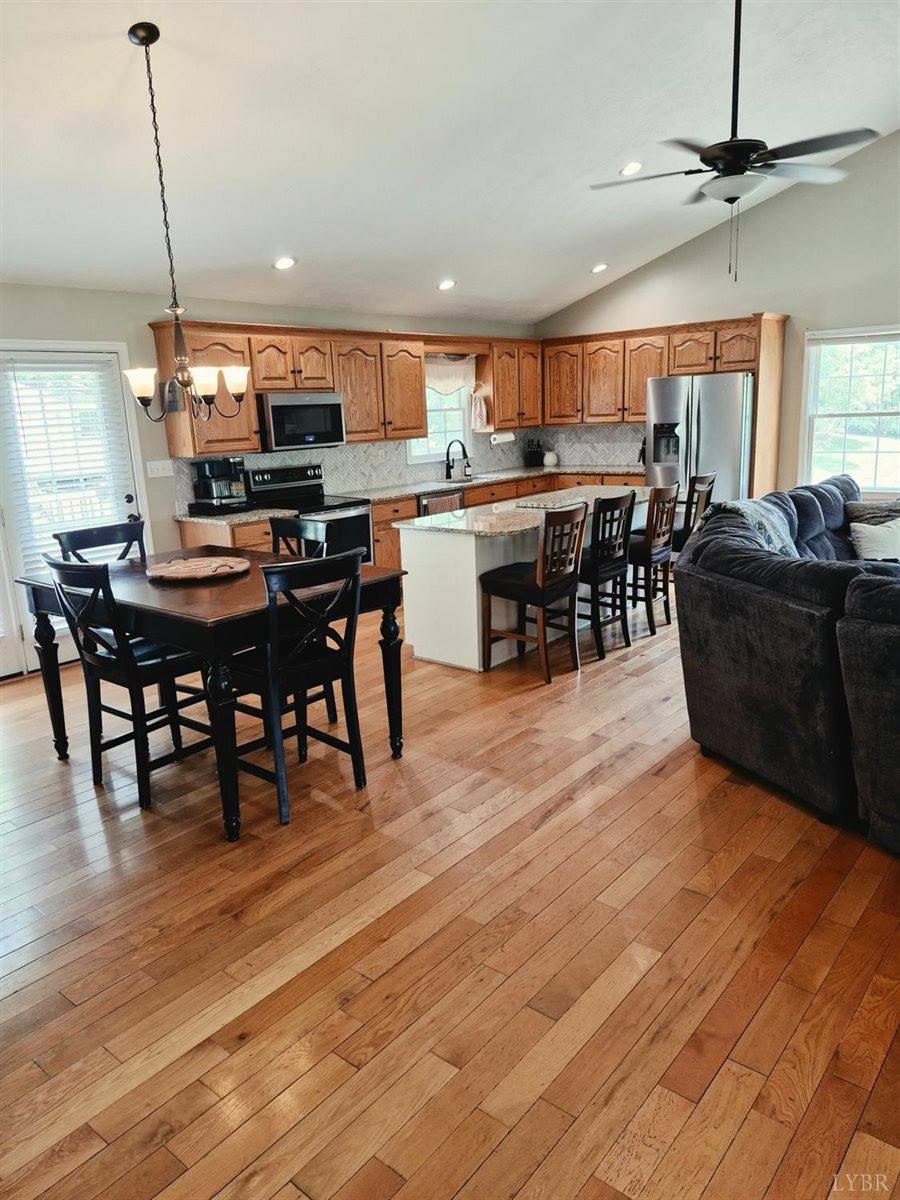 191 Erin Drive, Madison Heights, VA 24572