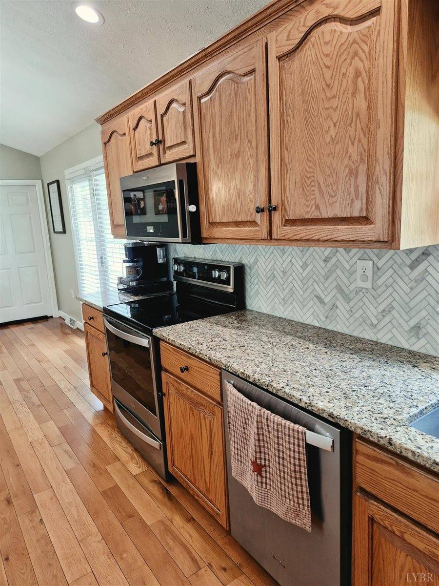 191 Erin Drive, Madison Heights, VA 24572