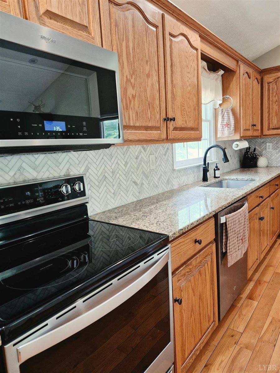 191 Erin Drive, Madison Heights, VA 24572