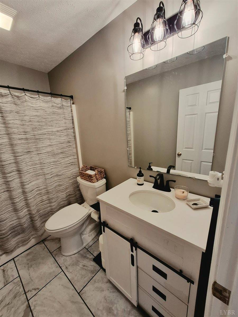 191 Erin Drive, Madison Heights, VA 24572