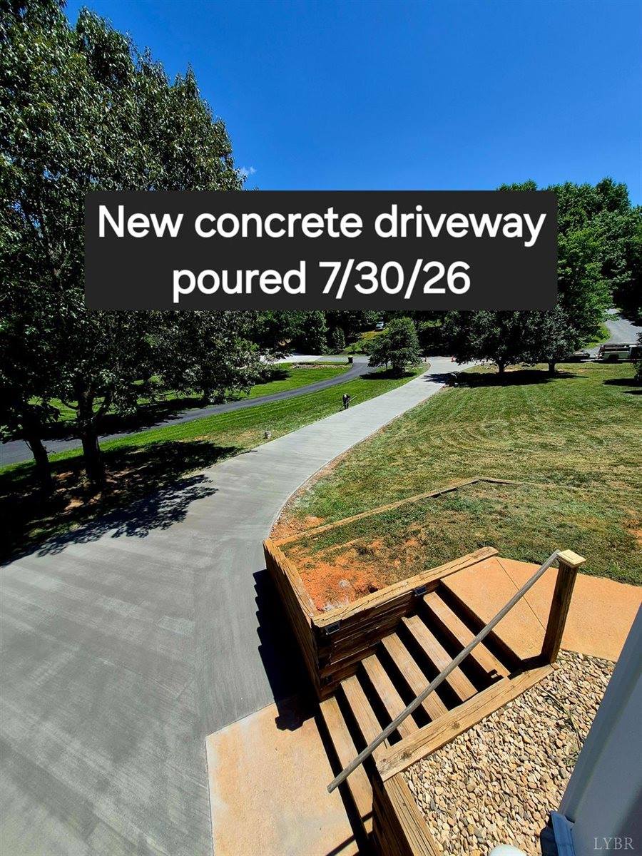 191 Erin Drive, Madison Heights, VA 24572