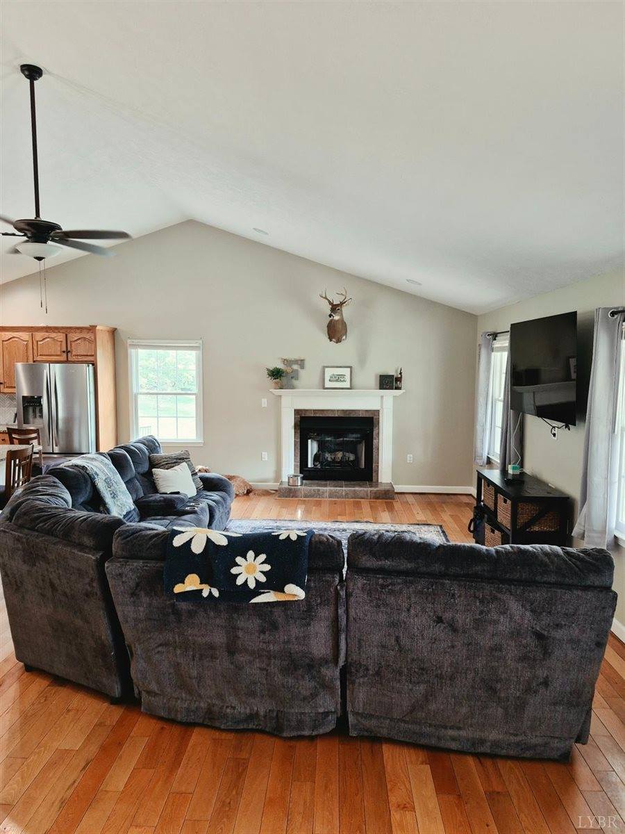 191 Erin Drive, Madison Heights, VA 24572