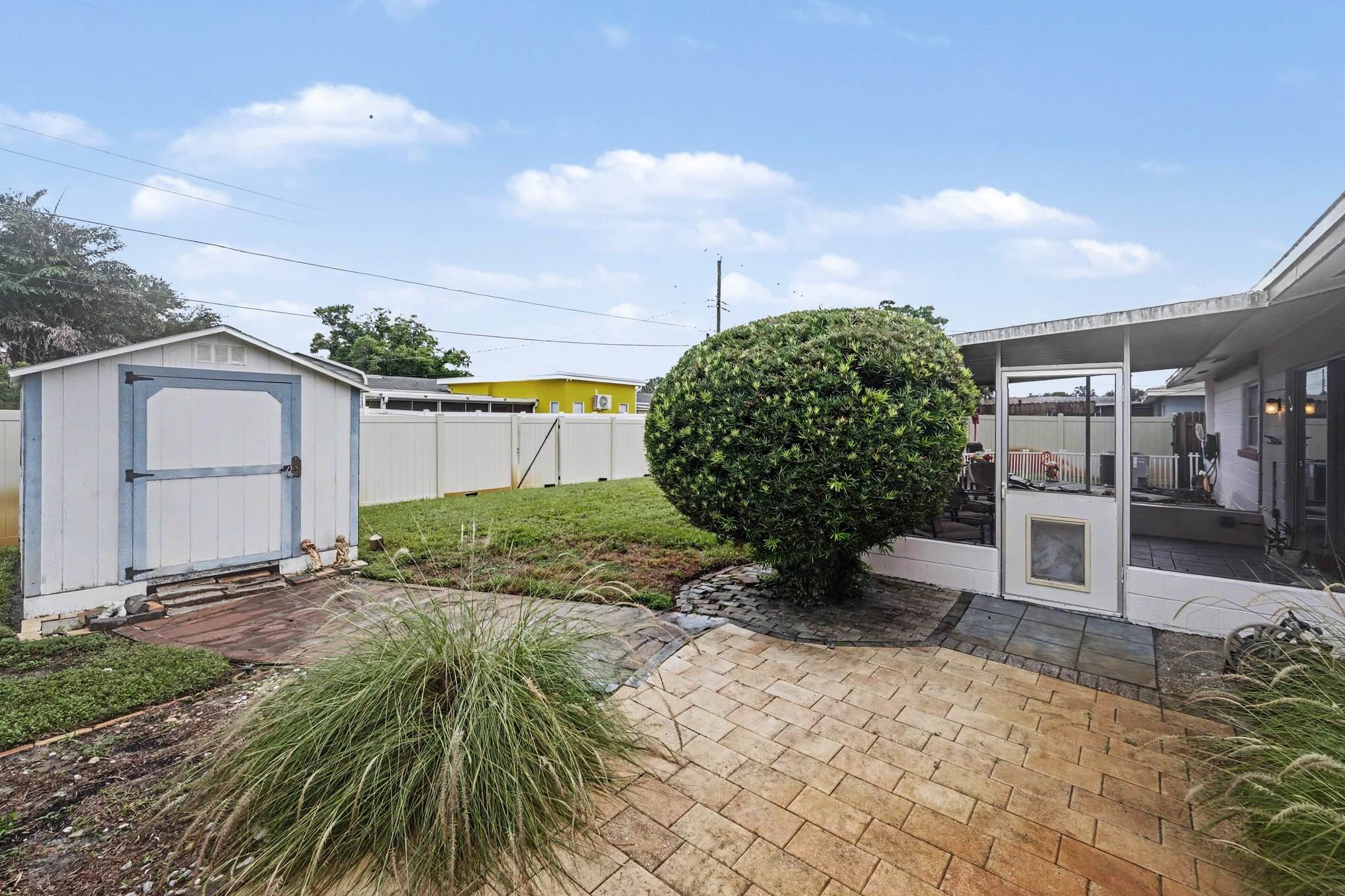 6026 44th Avenue North, Kenneth City, FL 33709