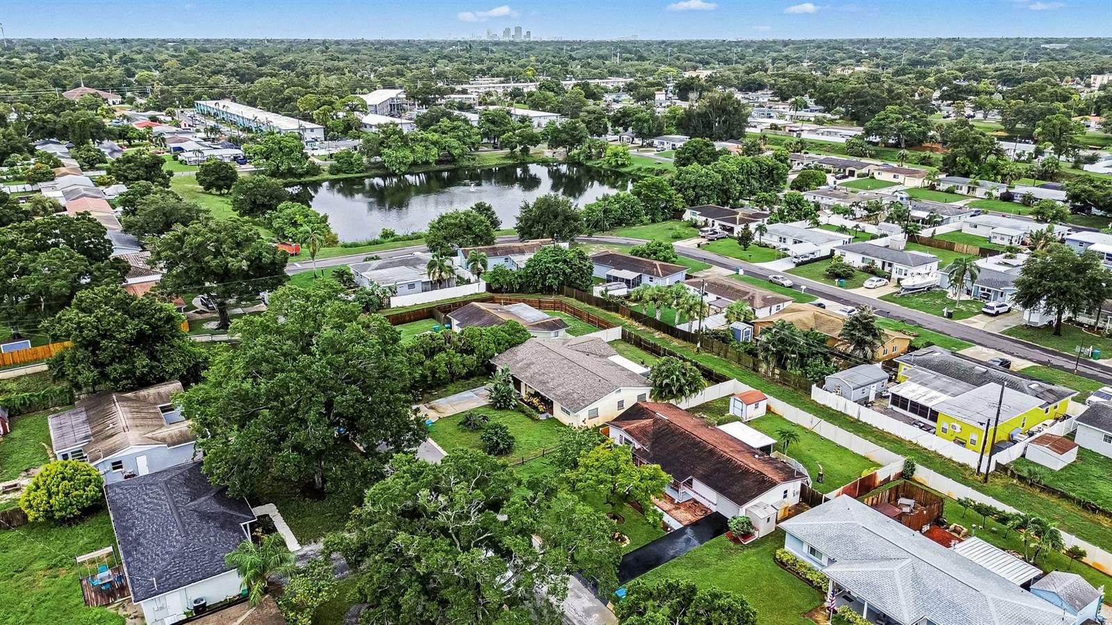 6026 44th Avenue North, Kenneth City, FL 33709