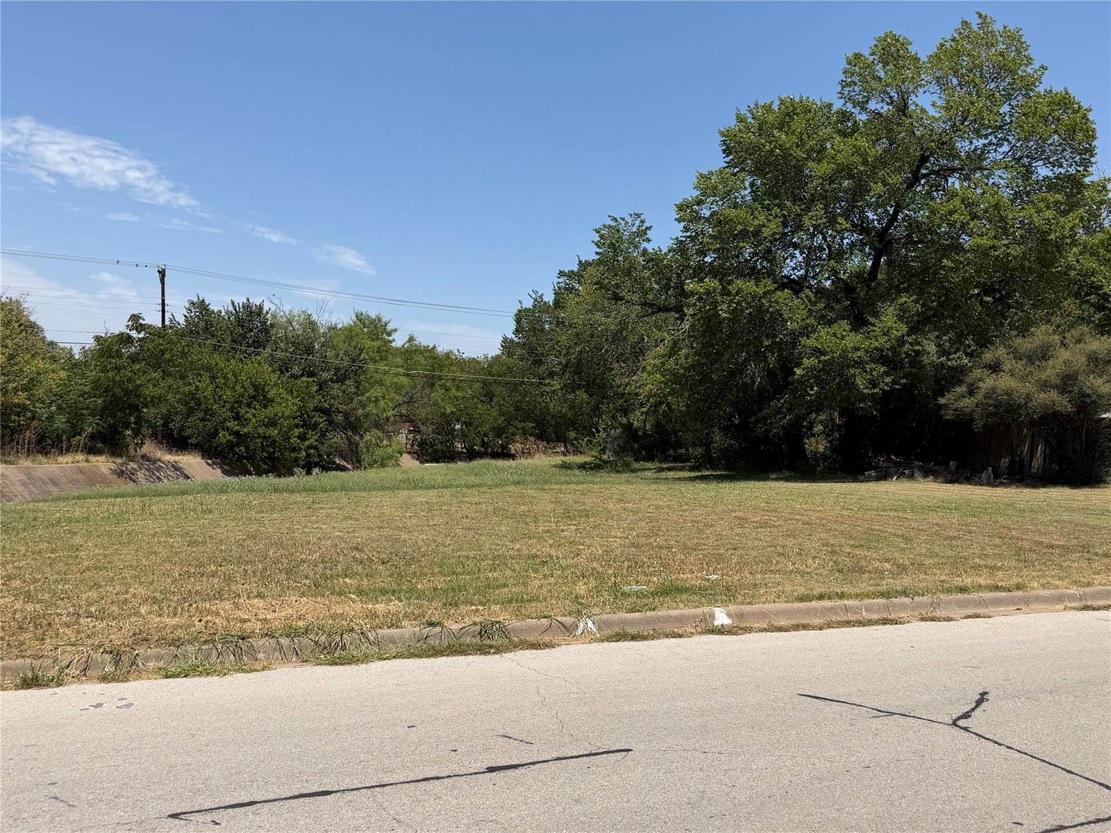 6541 Onyx Drive North, North Richland Hills, TX 76180