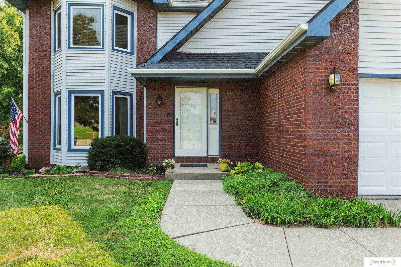 6735 Rockwood Lane, Lincoln, NE 68516