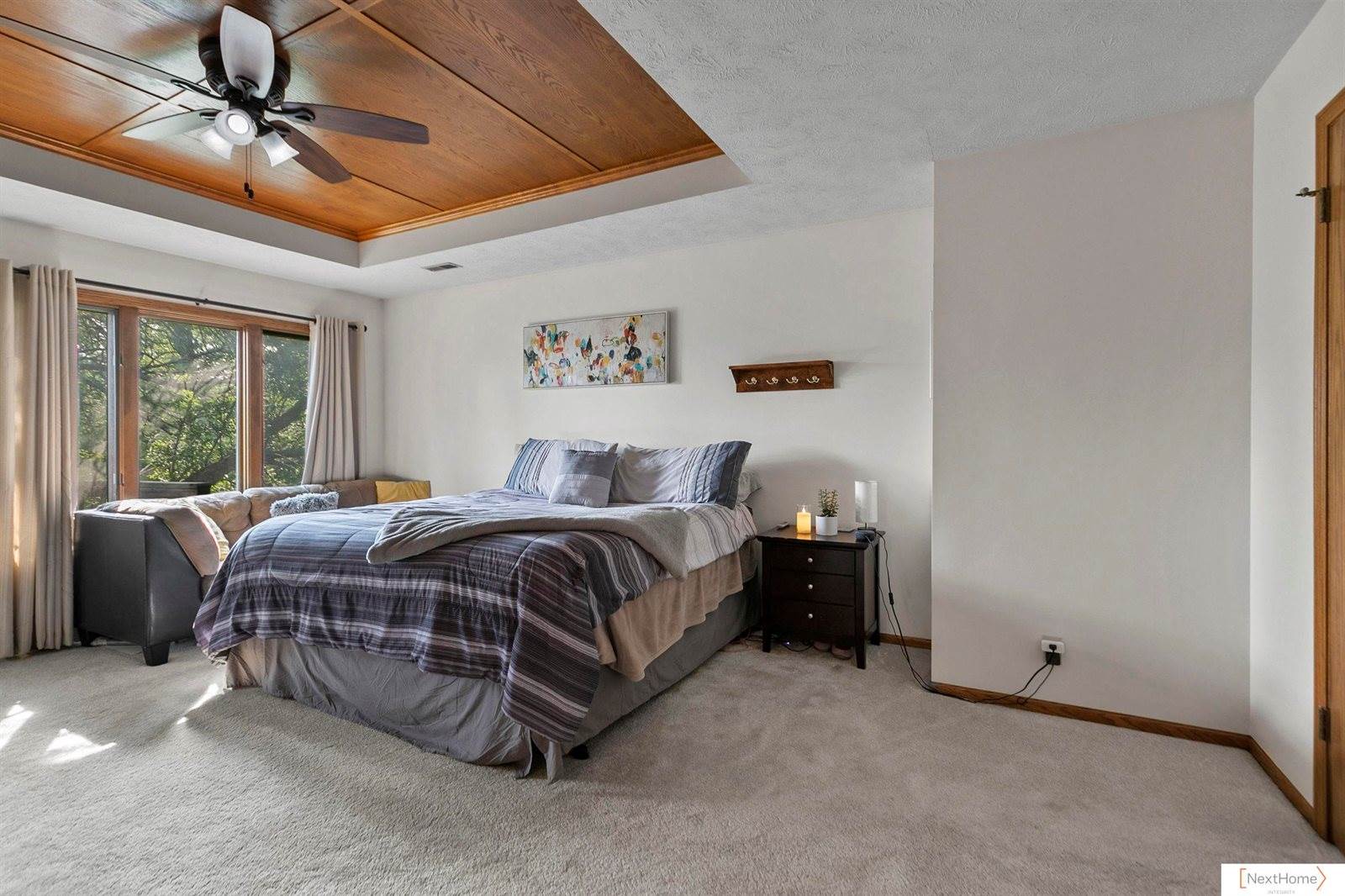 6735 Rockwood Lane, Lincoln, NE 68516