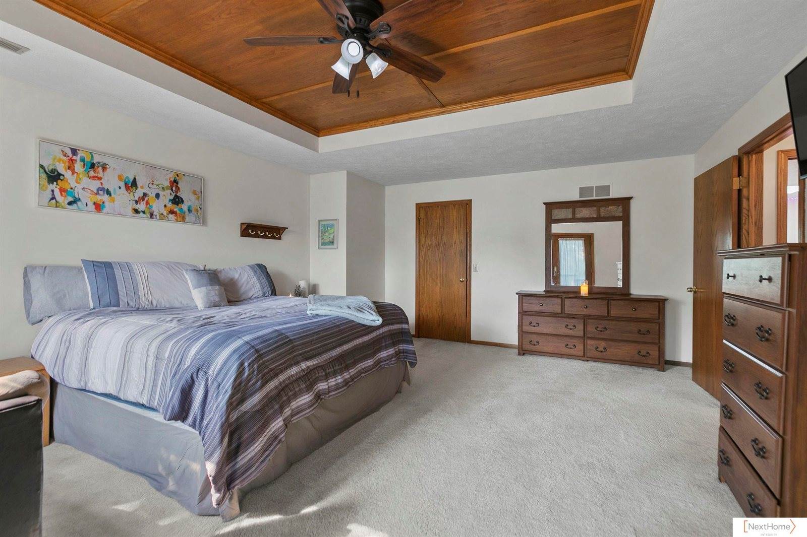6735 Rockwood Lane, Lincoln, NE 68516