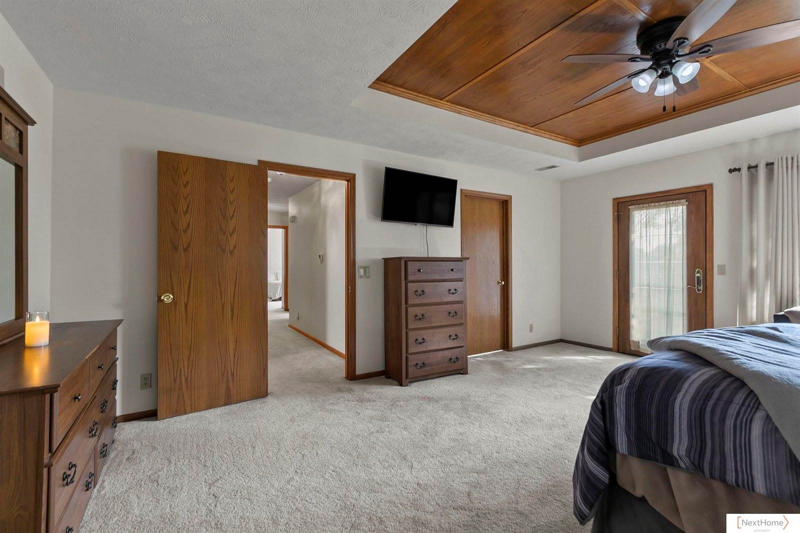 6735 Rockwood Lane, Lincoln, NE 68516