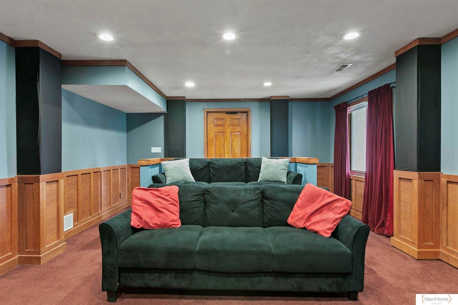 6735 Rockwood Lane, Lincoln, NE 68516