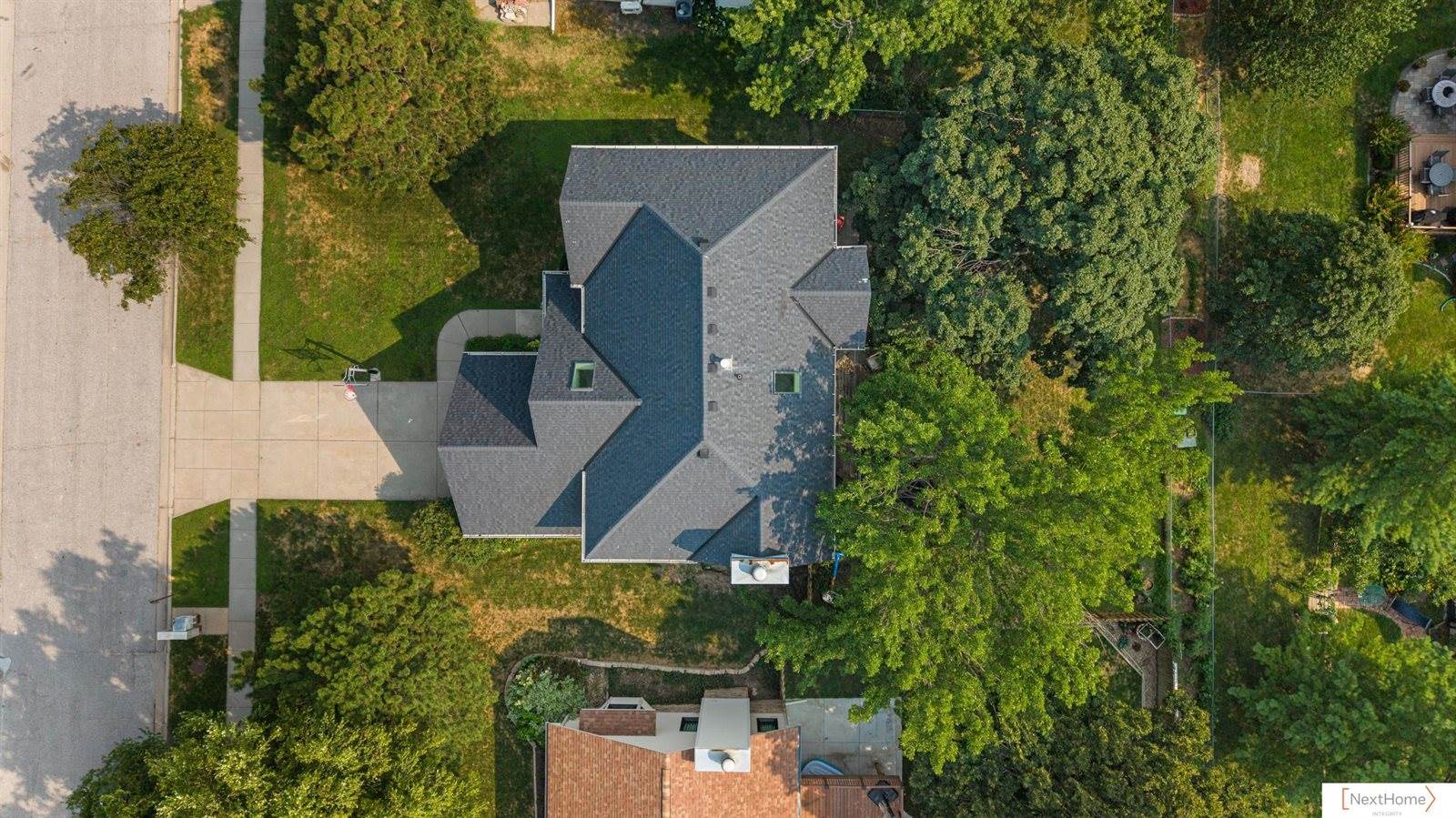 6735 Rockwood Lane, Lincoln, NE 68516