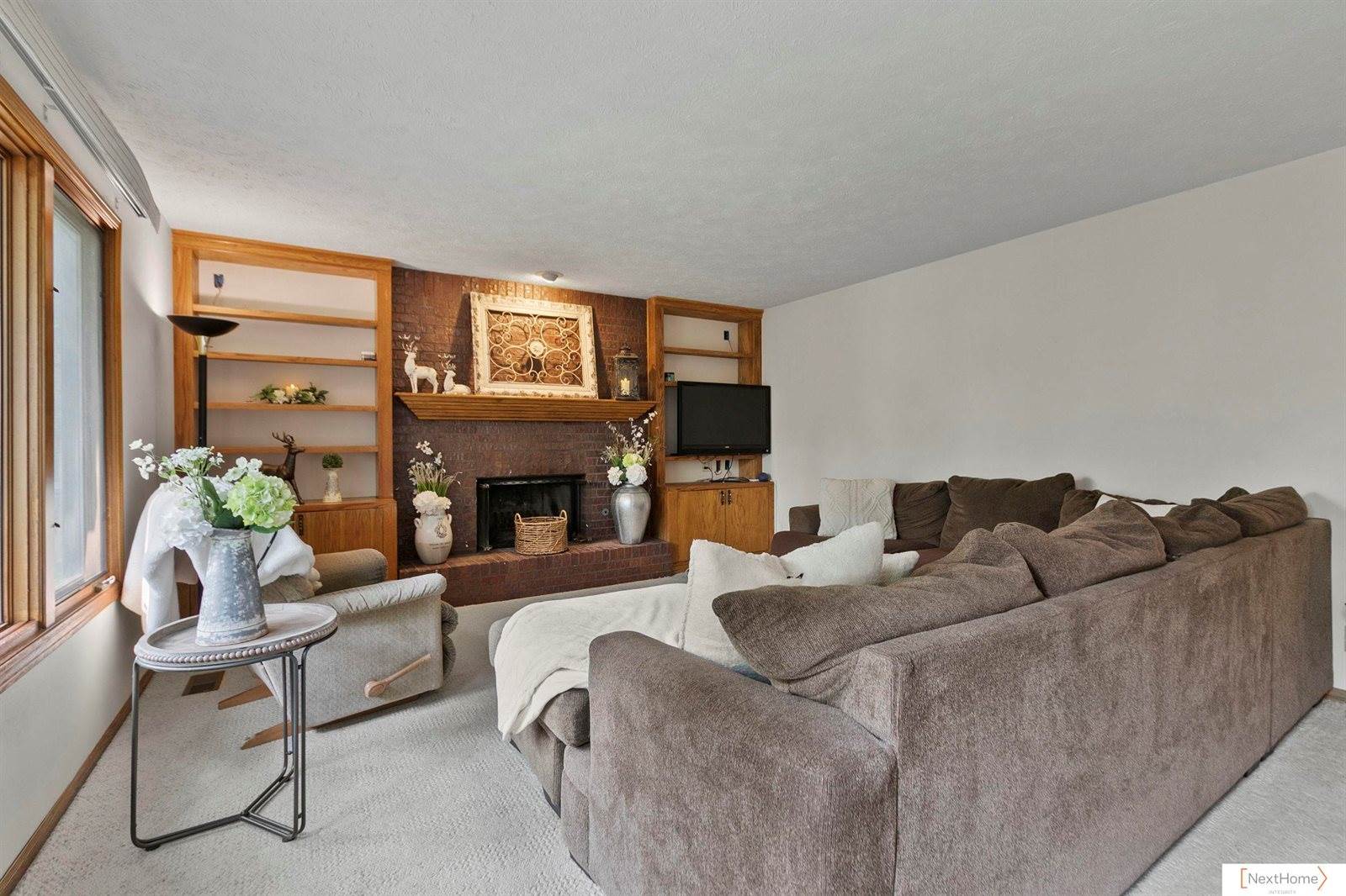 6735 Rockwood Lane, Lincoln, NE 68516
