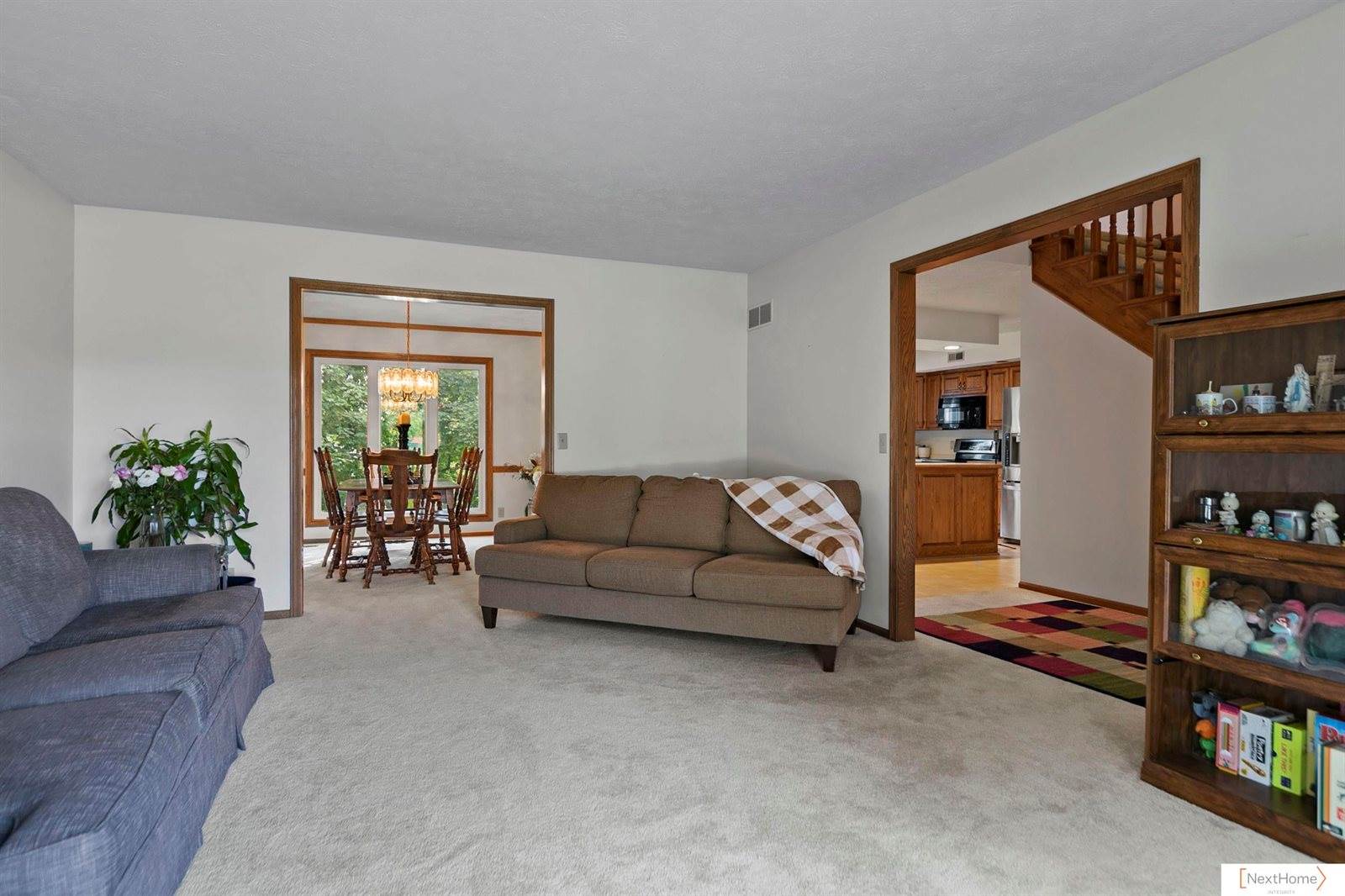 6735 Rockwood Lane, Lincoln, NE 68516