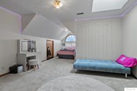 6735 Rockwood Lane, Lincoln, NE 68516