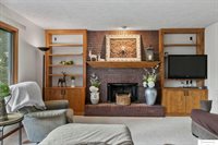 6735 Rockwood Lane, Lincoln, NE 68516