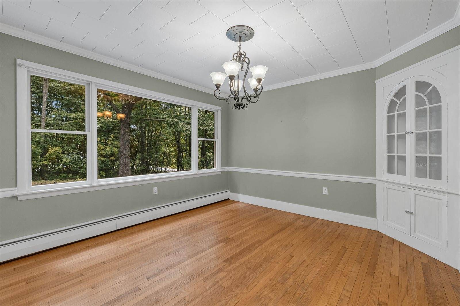 71 Enfield Road, Lincoln, ME 04457