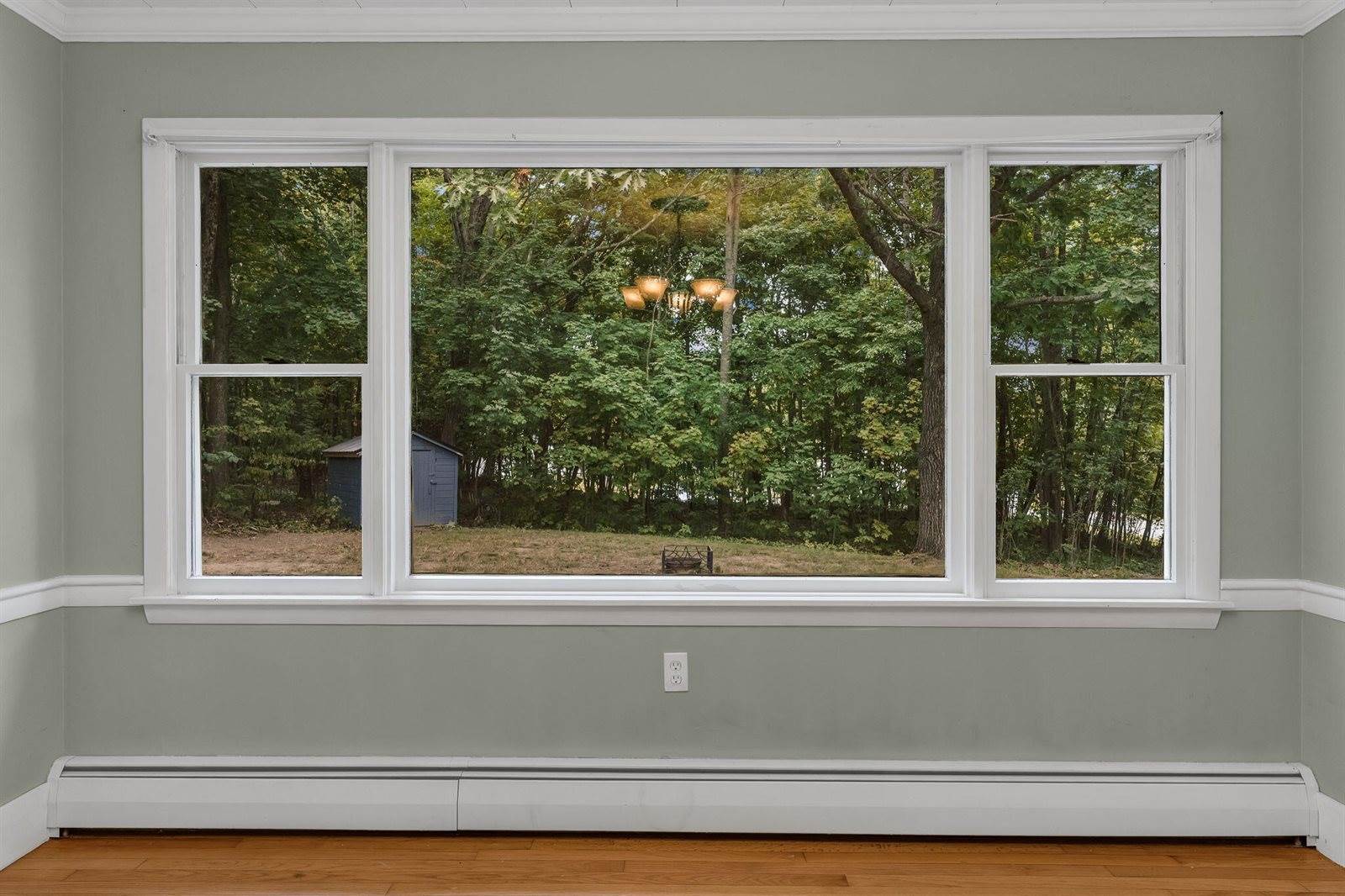 71 Enfield Road, Lincoln, ME 04457