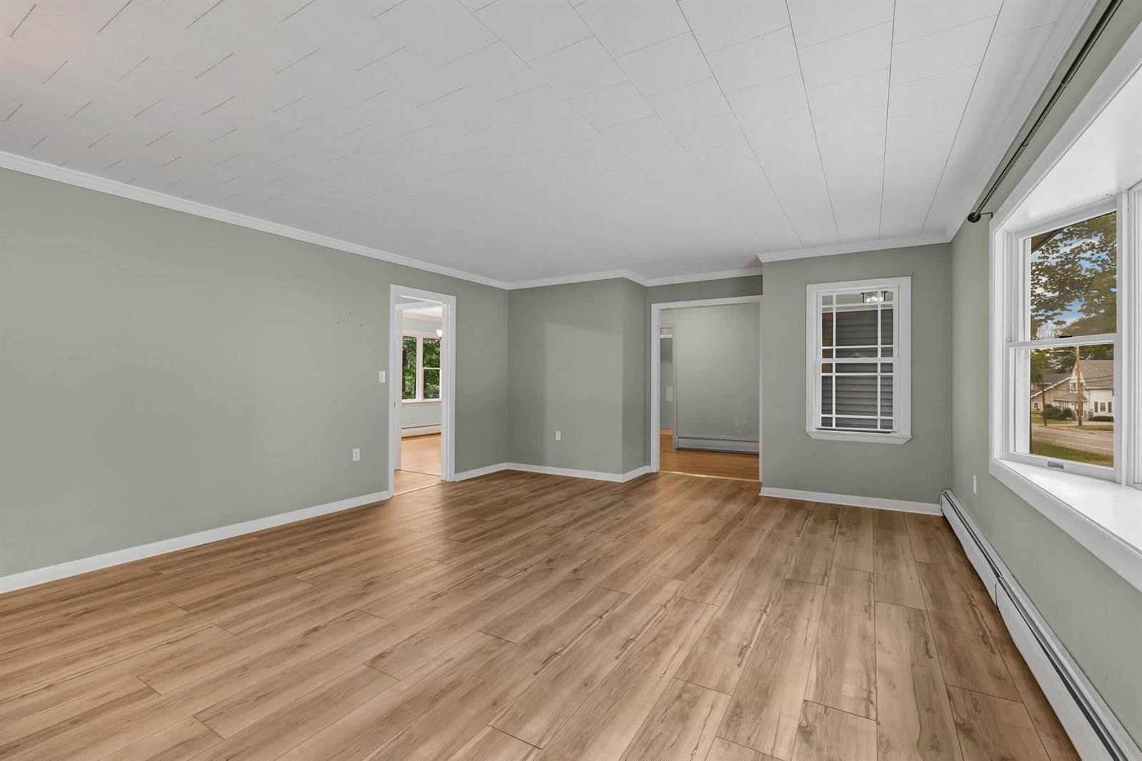 71 Enfield Road, Lincoln, ME 04457